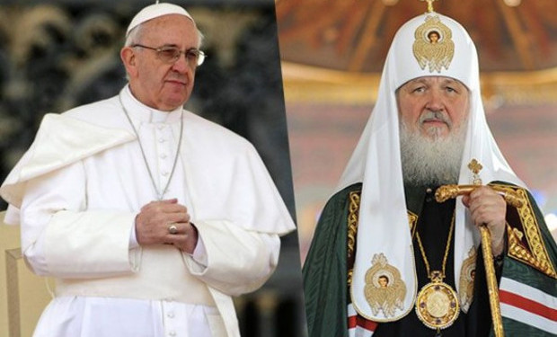 Quale guerra? Il patriarca di Mosca in videochiamata con il papa parla solo di pace